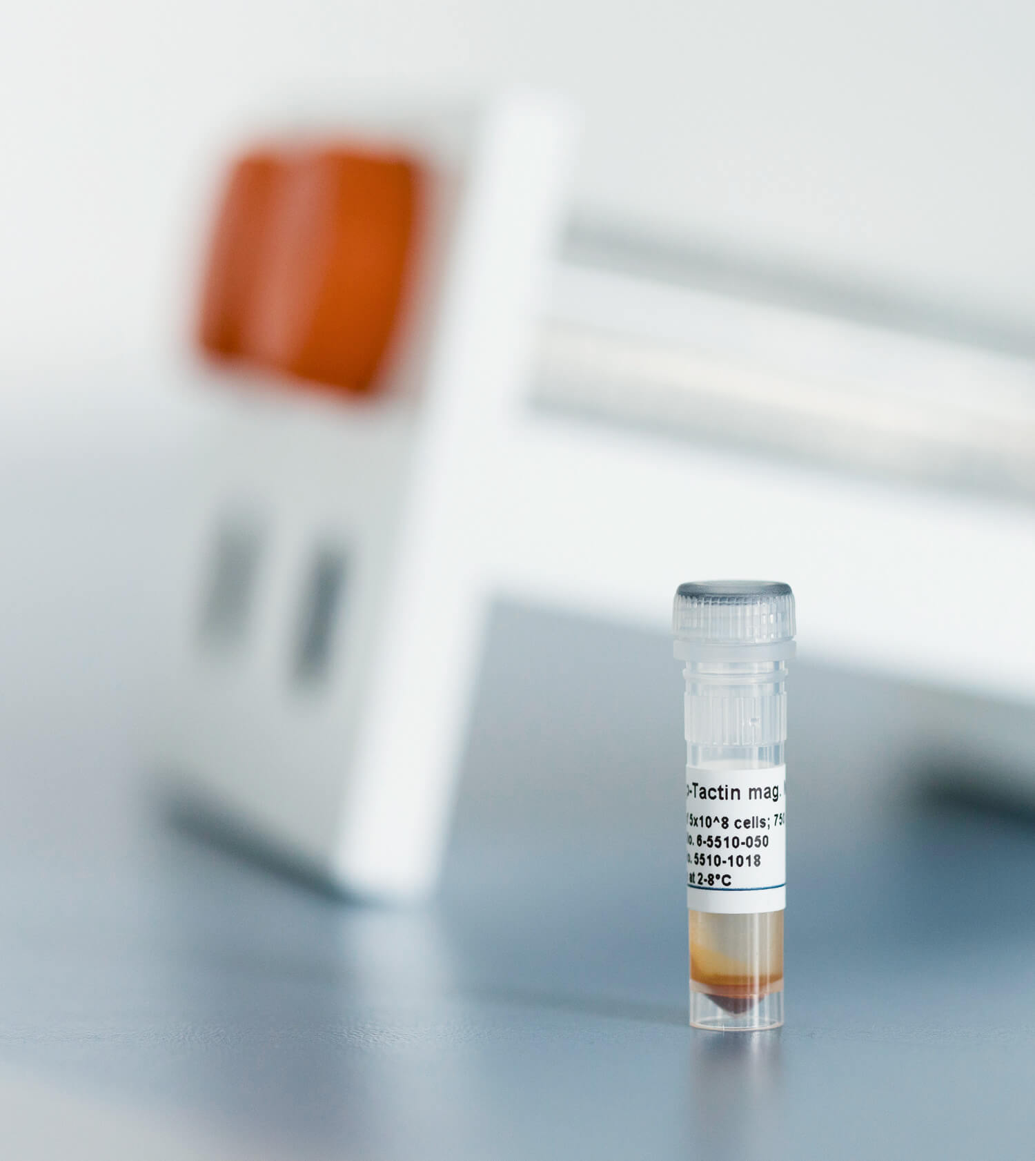 Antigen-specific cell isolation